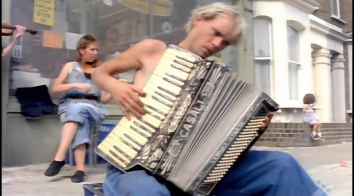 Dexy’s Midnight Runners – Come On Eileen