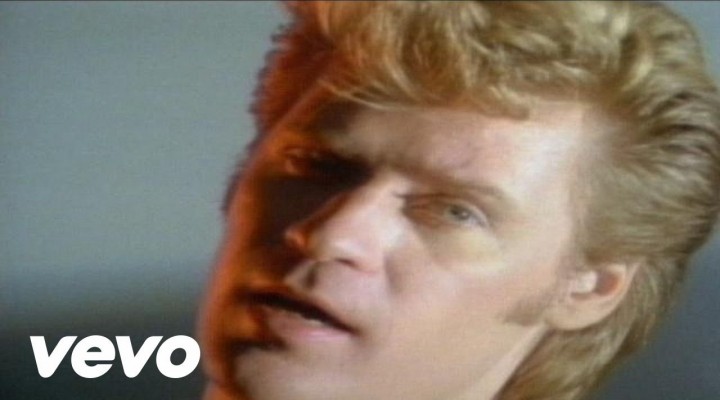 Daryl Hall & John Oates – Maneater 1982