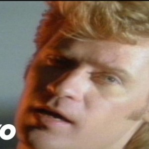 Daryl Hall & John Oates – Maneater 1982